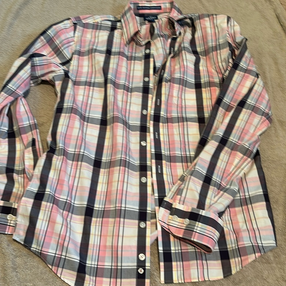 Old navy button down long sleeve no iron